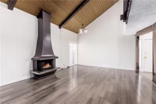 Photo #5: 2598271 Listing 