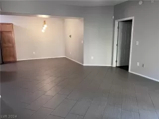 Photo #2: 2598273 Listing 