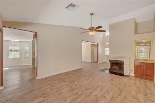 Photo #3: 2598300 Listing 