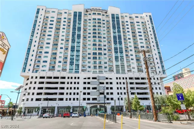 MLS: 2598305 Condo For Sale