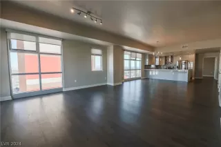 Photo #2: 2598308 Listing 