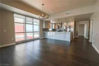 Photo #4: 2598308 Listing 
