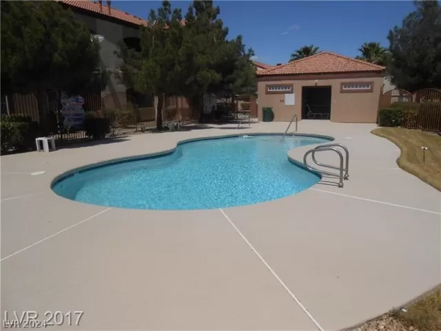 MLS: 2598310 Condo For Sale