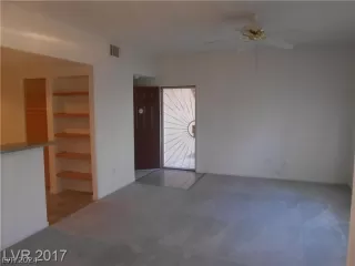 Photo #4: 2598310 Listing