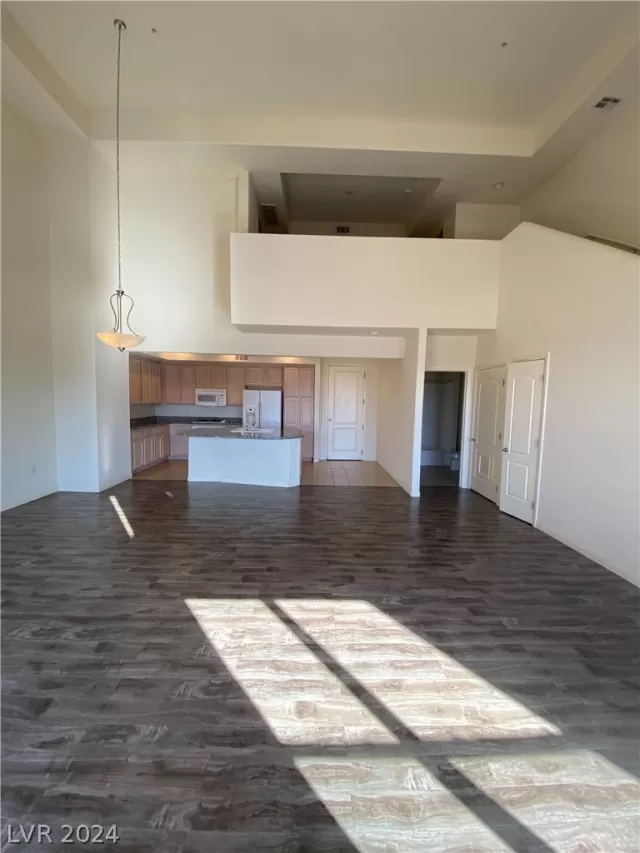 MLS: 2598314 Condo For Sale