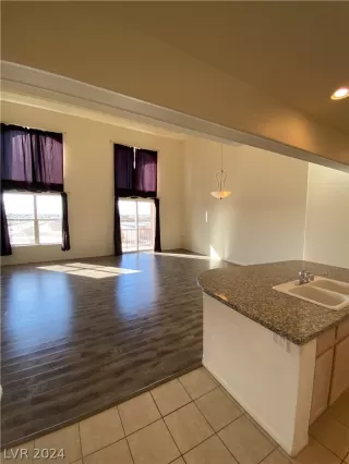 Photo #3: 2598314 Listing 
