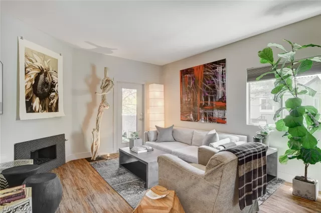 MLS: 2598324 Condo For Sale