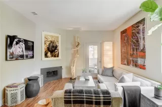 Photo #3: 2598324 Listing