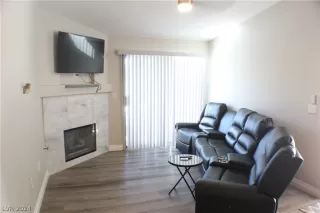 Photo #2: 2598327 Listing 