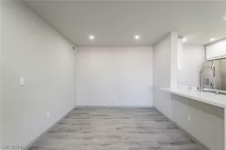 Photo #5: 2598332 Listing 