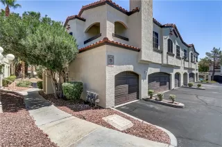 Photo #1: 2598346 Listing 