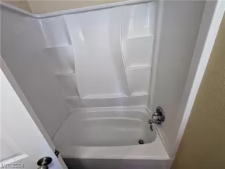 Photo #5: 2598348 Listing 