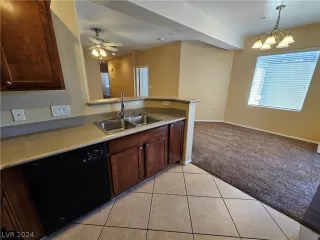 Photo #5: 2598352 Listing 