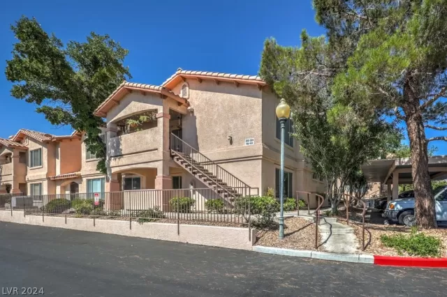 MLS: 2598377 Condo For Sale