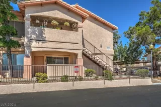 Photo #1: 2598377 Listing