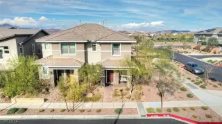 Photo #3: 2598381 Listing