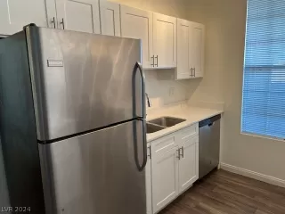 Photo #3: 2598447 Listing 