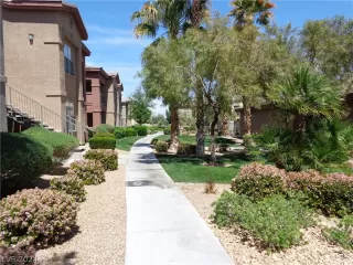 Photo #1: 2598453 Listing 