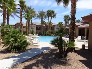 Photo #2: 2598453 Listing 