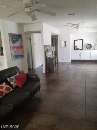 Photo #2: 2598466 Listing 