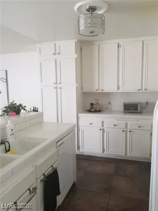 Photo #5: 2598466 Listing 