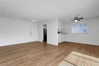 Photo #4: 2598474 Listing