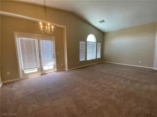 Photo #2: 2598476 Listing 