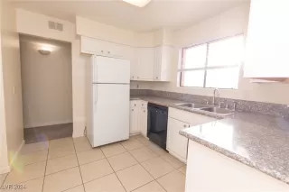 Photo #2: 2598495 Listing