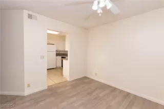 Photo #5: 2598495 Listing