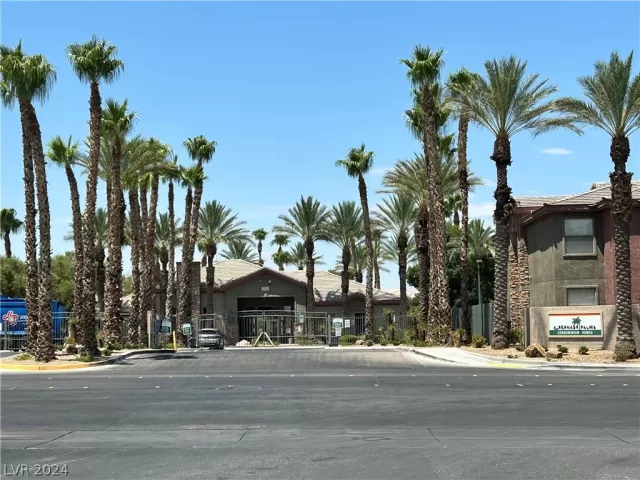 MLS: 2598508 Condo For Sale