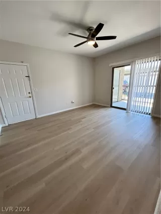 Photo #4: 2598508 Listing 