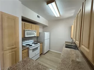 Photo #5: 2598508 Listing 