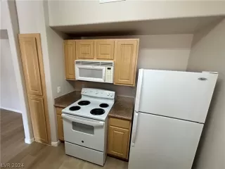 Photo #6: 2598508 Listing 