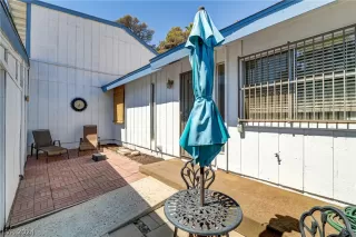 Photo #5: 2598517 Listing