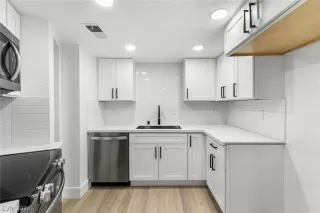 Photo #1: 2598528 Listing