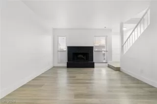 Photo #4: 2598528 Listing