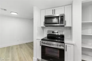 Photo #6: 2598528 Listing