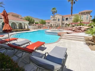 Photo #2: 2598534 Listing