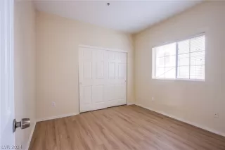 Photo #3: 2598541 Listing