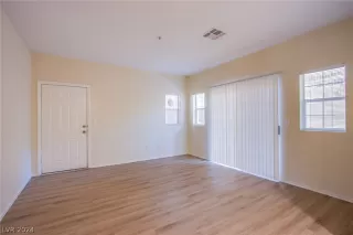 Photo #4: 2598541 Listing