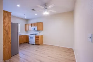 Photo #5: 2598541 Listing