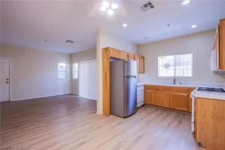 Photo #6: 2598541 Listing