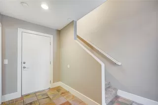 Photo #4: 2598555 Listing