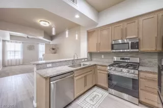 Photo #1: 2598559 Listing