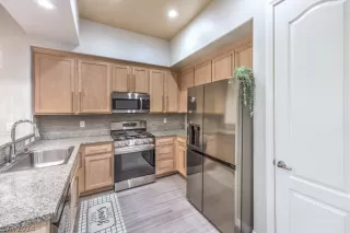 Photo #2: 2598559 Listing