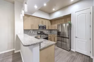 Photo #3: 2598559 Listing