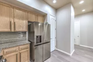 Photo #5: 2598559 Listing