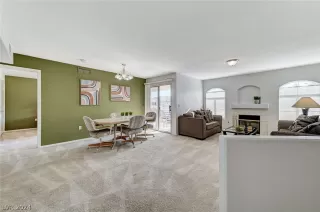 Photo #5: 2598560 Listing 