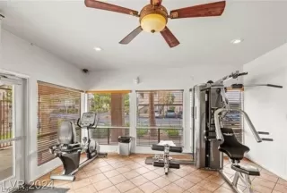 Photo #4: 2598573 Listing