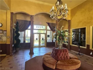 Photo #2: 2598586 Listing